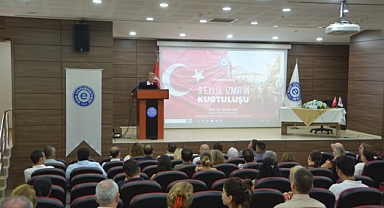  “9 Eylül İzmir’in Kurtuluşu” konferansı başladı