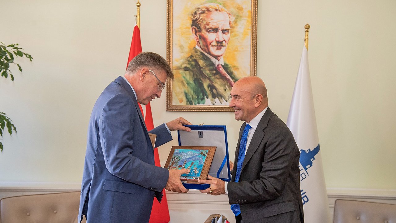 Almanya İzmir Başkonsolosu Schröer Soyer’i ziyaret etti