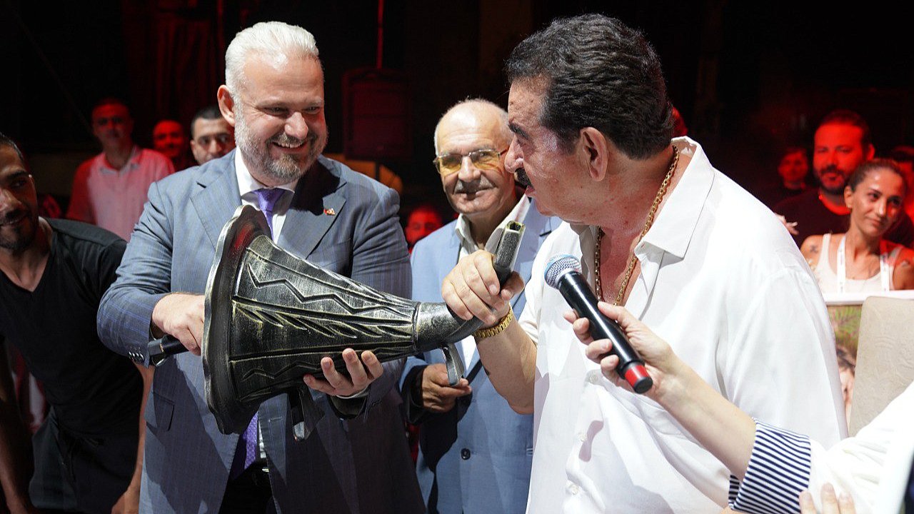 Asarlık’ta Yıldızlar Geçidi