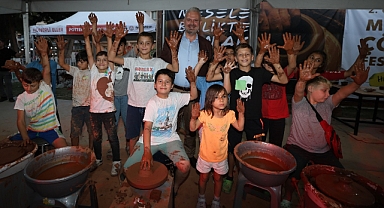 Dünya Menemen’de Buluştu