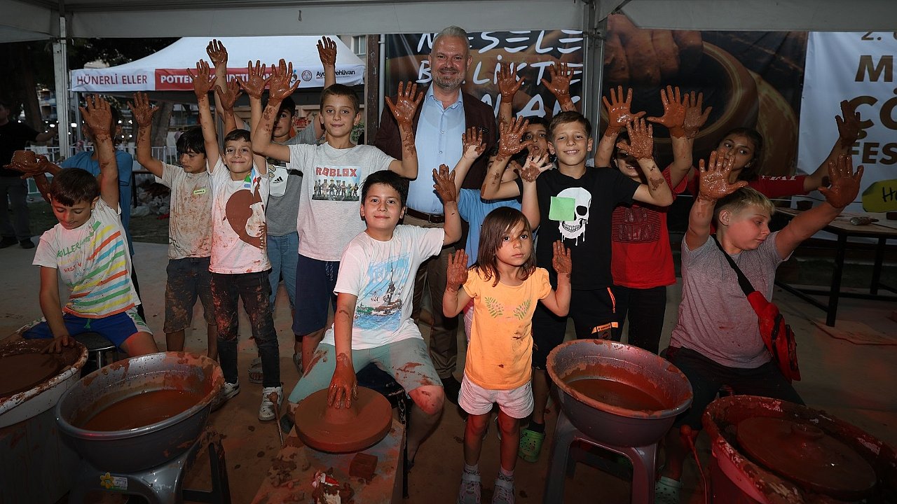 Dünya Menemen’de Buluştu