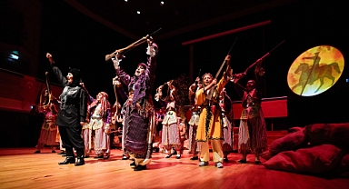 İzmirli muhtarlar Cumhuriyet’in 100’üncü yılı için yeniden sahneye çıktı