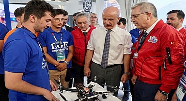 Özvar, TEKNOFEST Ankara’da EÜ standını ziyaret etti