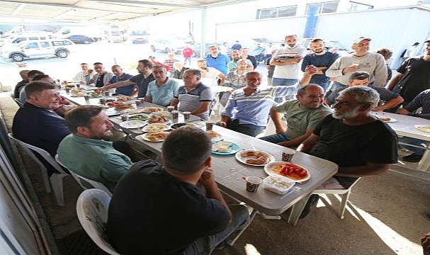 Başkan Tugay sanayi sitesi esnafı ile bir araya geldi