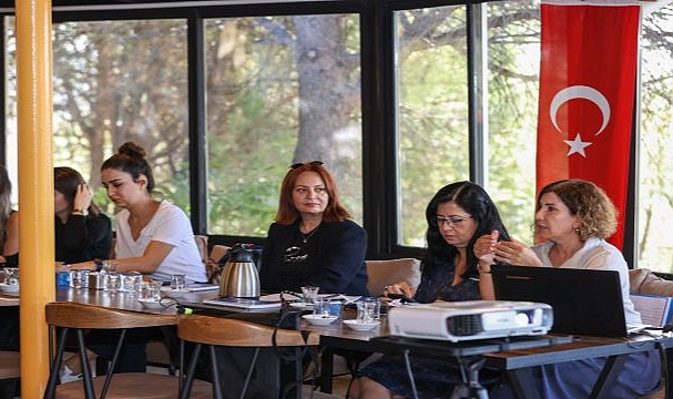Buca Belediyesi kadın dayanışmasına ev sahipliği yaptı