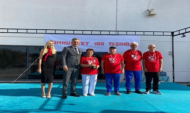 Büyükşehir’in çınarları 100’üncü yıl kupasını kazandı