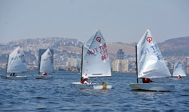Cumhuriyet’in 100. yılında İzmir Körfezi şenlenecek
