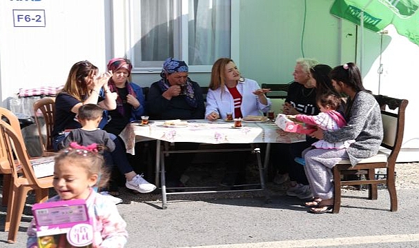 DEÜ Malatya'daki depremzedeleri unutmadı