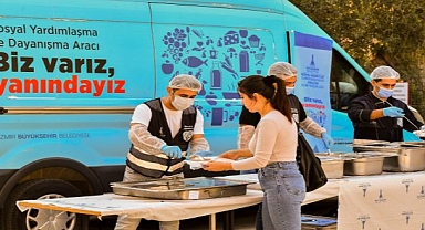 İzmir'de üniversite öğrencilerine ücretsiz yemek dağıtımı başladı