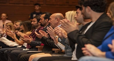 Soyer: “Barış 100 yıllık bir Cumhuriyet mirasıdır”