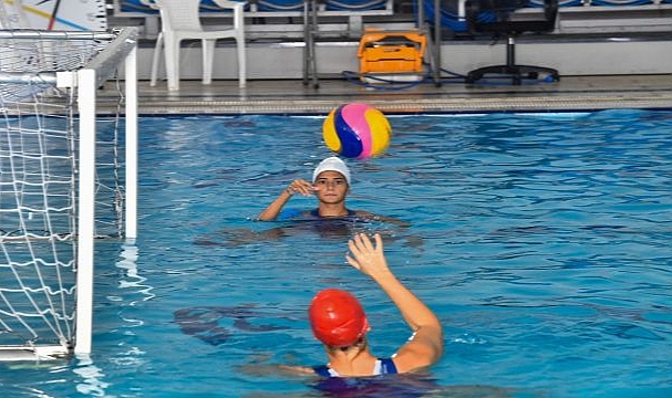 Sutopunda tarihi başarı kazanan İzmir ekibi gözünü finale dikti