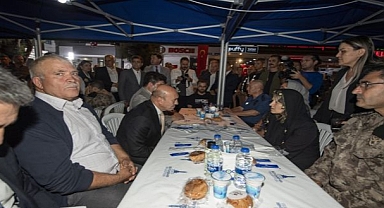 Tunç Soyer şehit ailesine taziyede bulundu