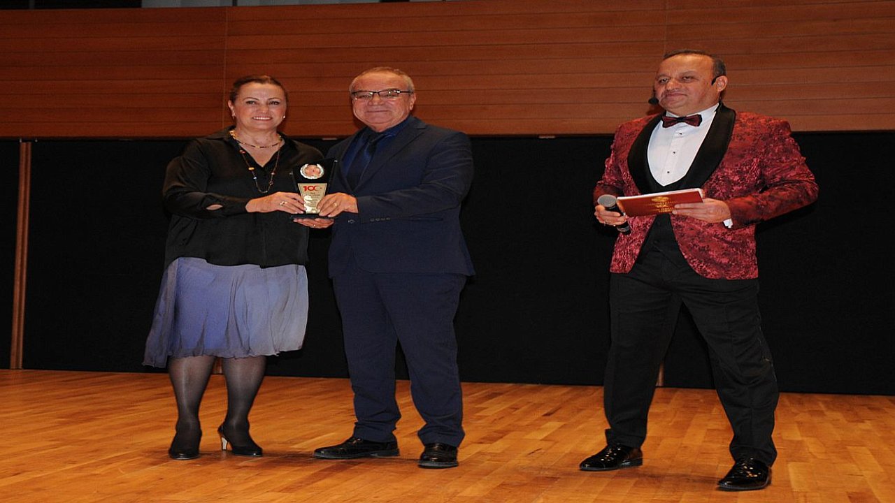 İZİD’e 100.’ncü Yıl Onur Ödülü