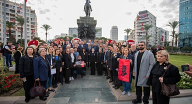 İzmir Ata’nın huzurunda