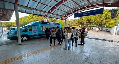 İzmir’de üniversite öğrencilerine “Günaydın Çorbası”