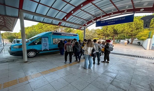İzmir’de üniversite öğrencilerine “Günaydın Çorbası”