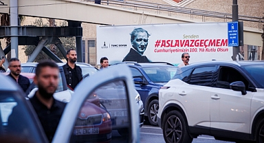 Saat 9’u 5 geçe İzmir’de hayat durdu