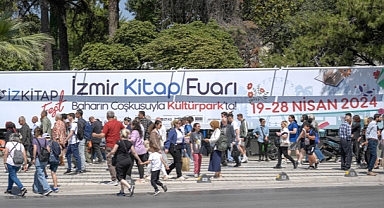 İZKİTAP Fest’e hafta sonu yoğun ilgi 