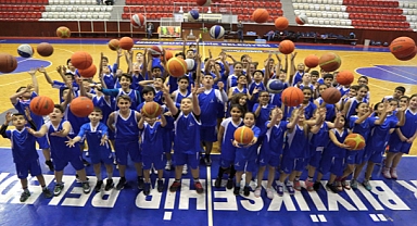 Büyükşehir’in yaz spor okullarına büyük ilgi