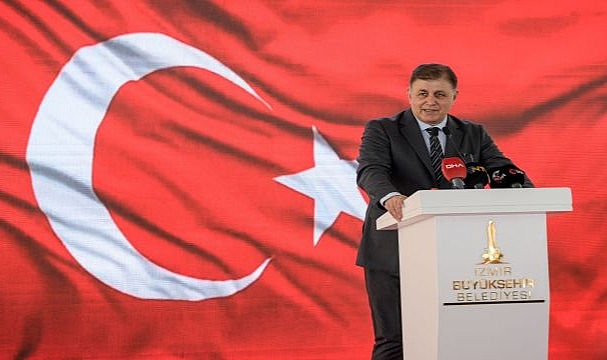 Cumhuriyet Meydanı’nda kutlama