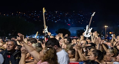 İzmir Fuarı'nda muhteşem final