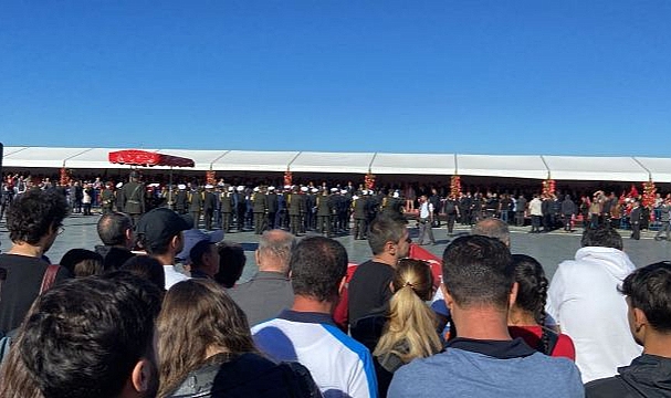 Cumhuriyet’in 102. Yılı İzmir’de Coşku ve Gururla Kutlandı