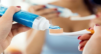 Ağız kokusuna yol açan 6 neden