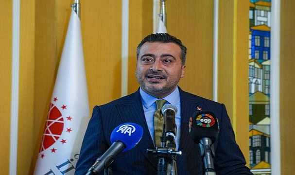 “İletişim Yüzyılında Kentlerin Hikâyesi” Sergisi İzmir’de Açıldı