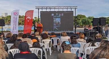 İzmir’den dünyaya, dünyadan İzmir’e: Buradayım, iyiyim