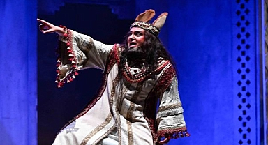 Midas’ın Kulakları Yeniden Sahnede