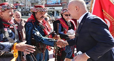 Kurtuluş coşkusu Menemen'i sardı